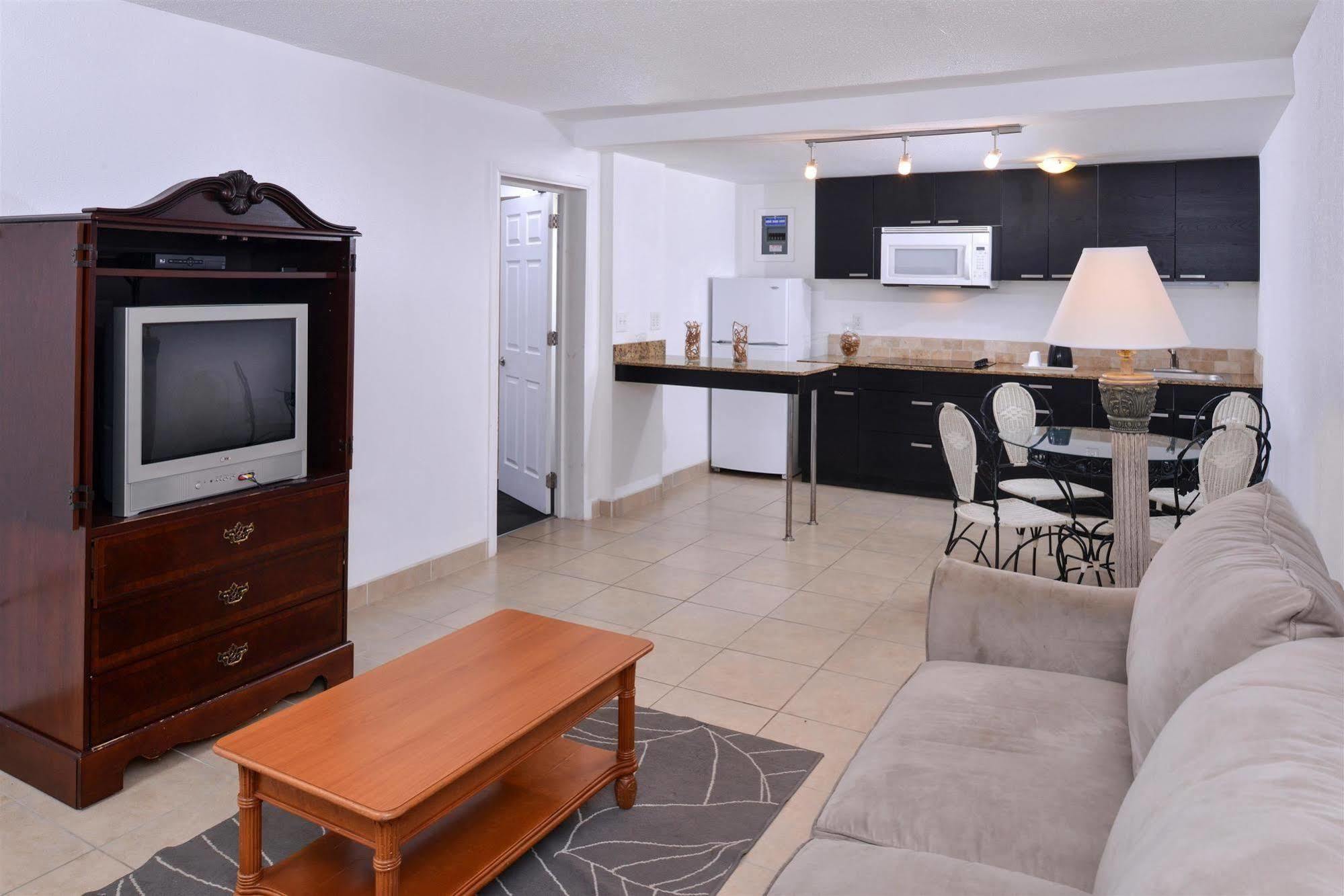 Rodeway Inn Clearwater - Central Esterno foto